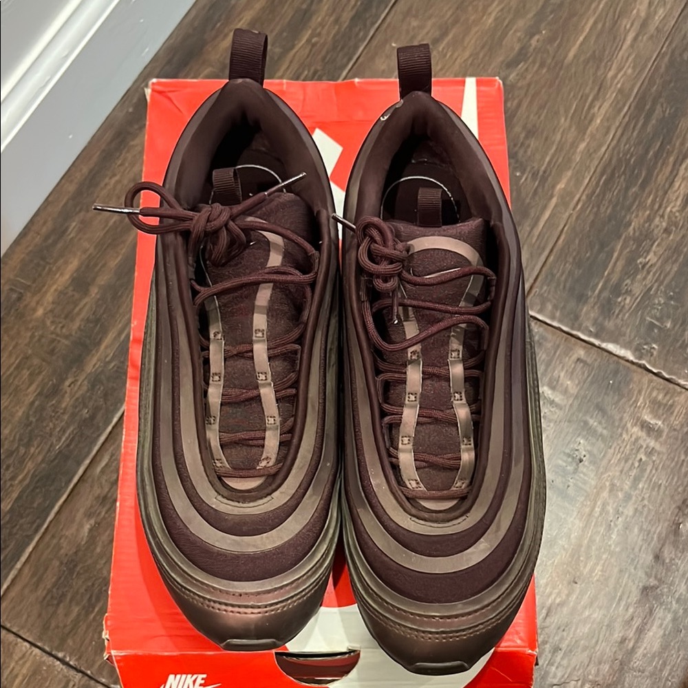 Nike women's Dark Brown Sneakers - Picture 2 of 4